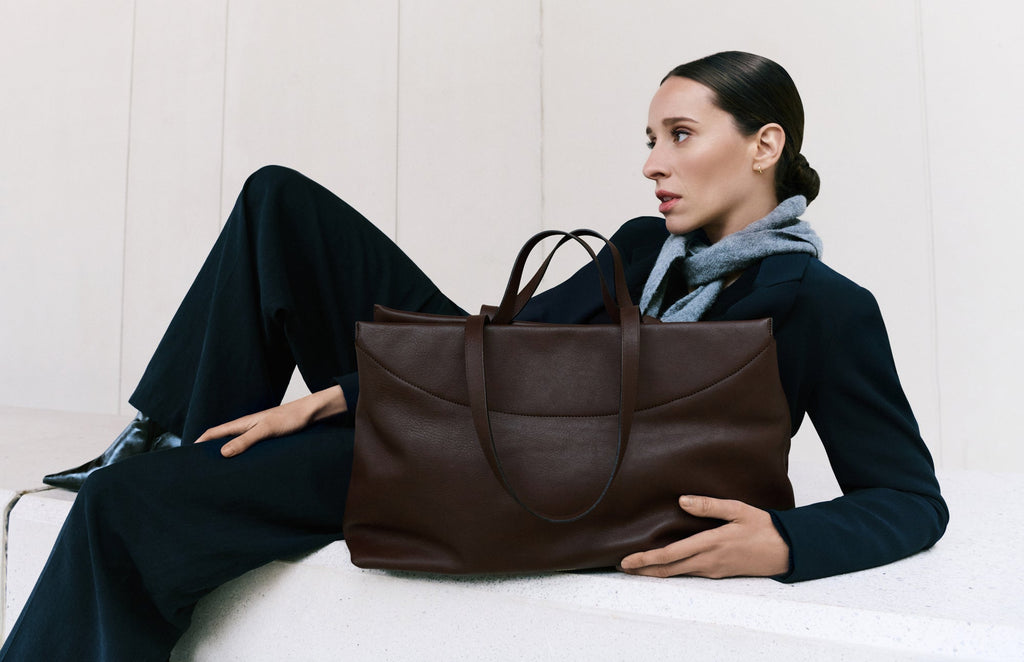 Belgisch lederlabel AESAERT lanceert soepele laptoptas