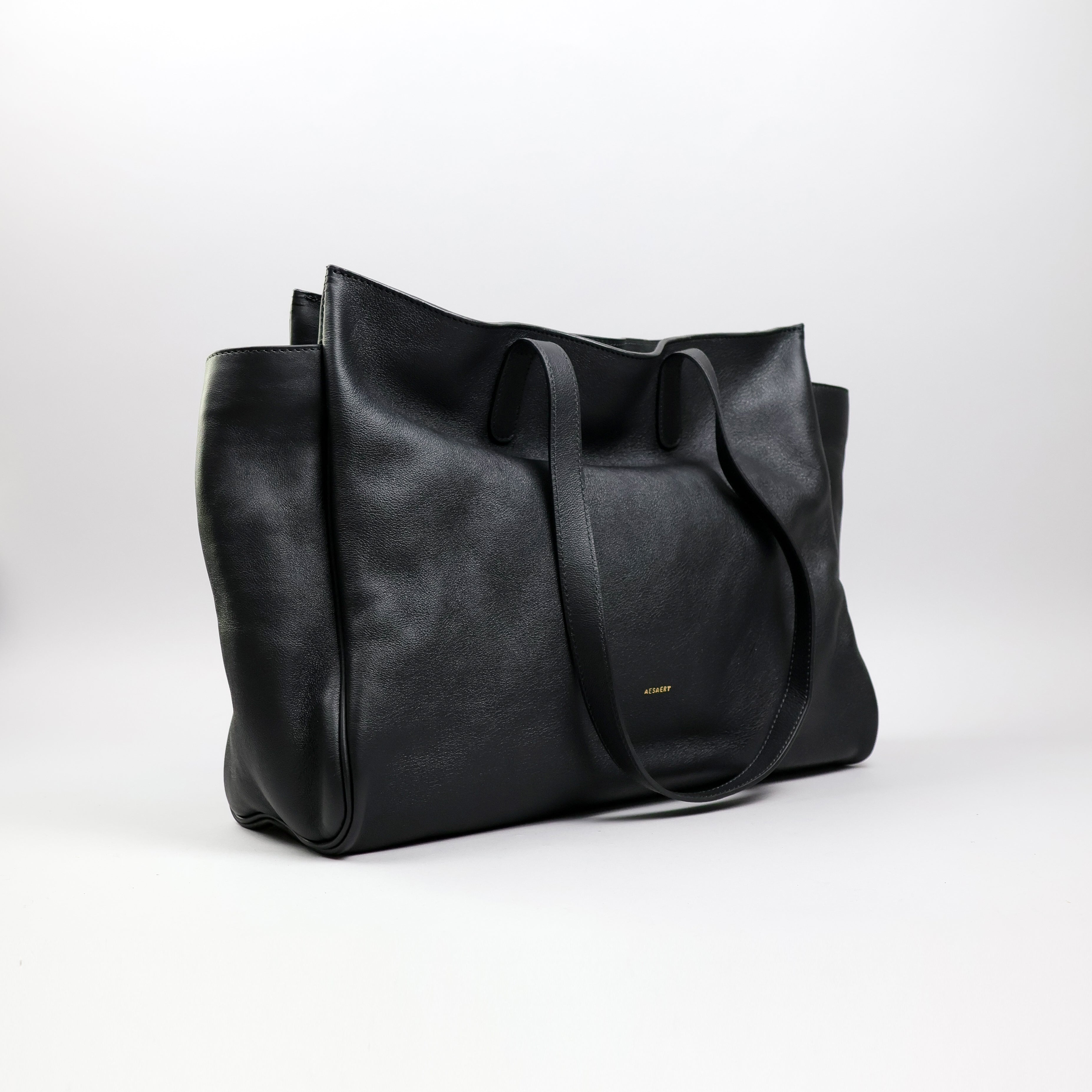 Fien - Black