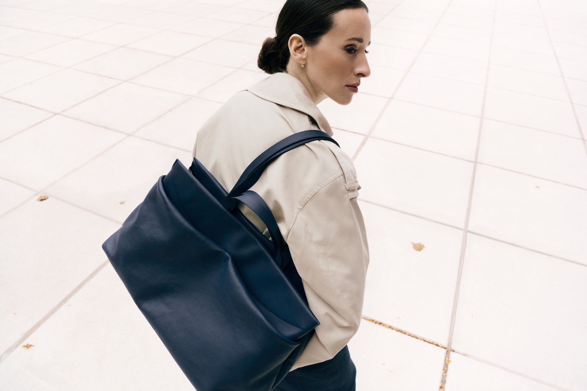 NINA Leather Bag – Spacious Structured Workbag – AESAERT