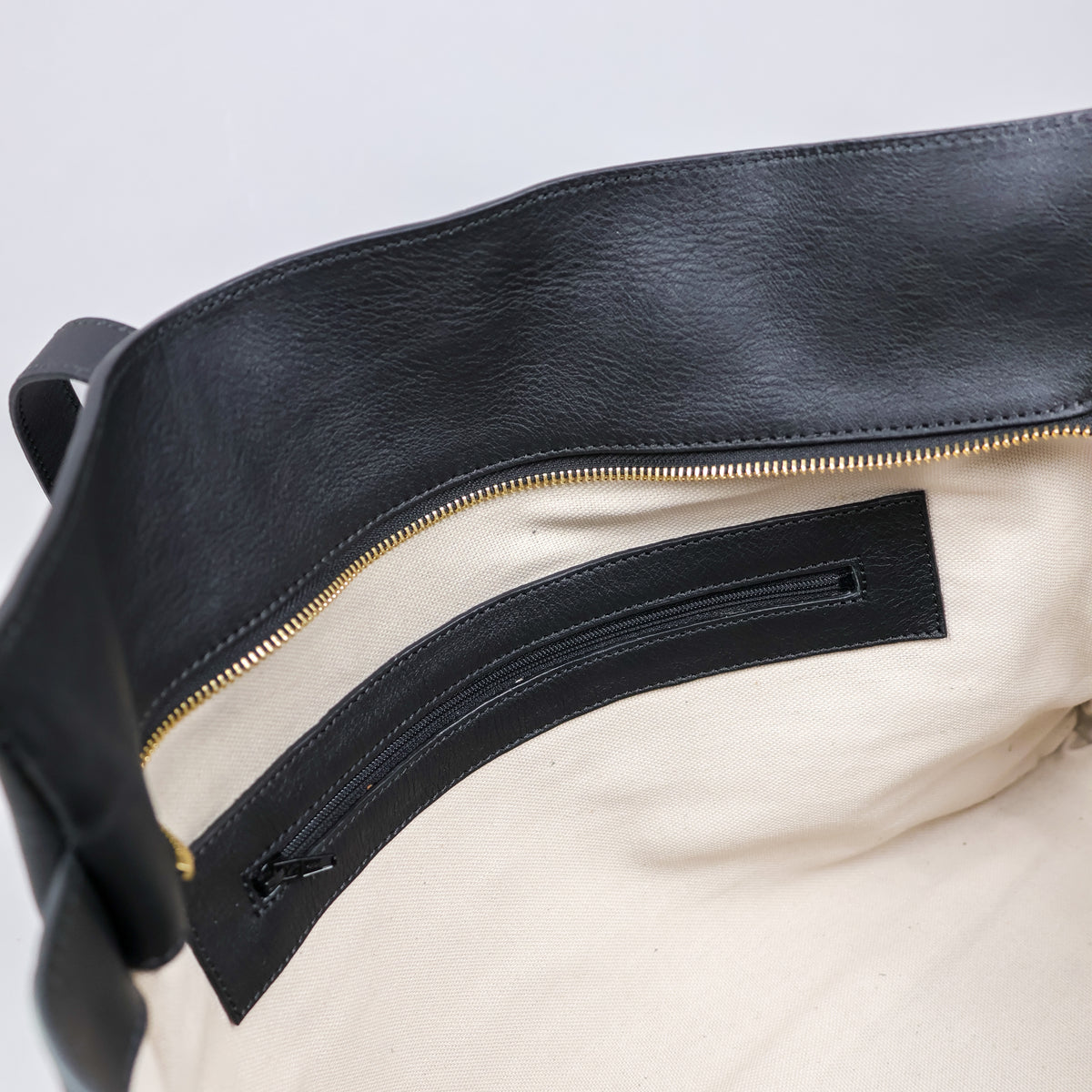 Fien - Black
