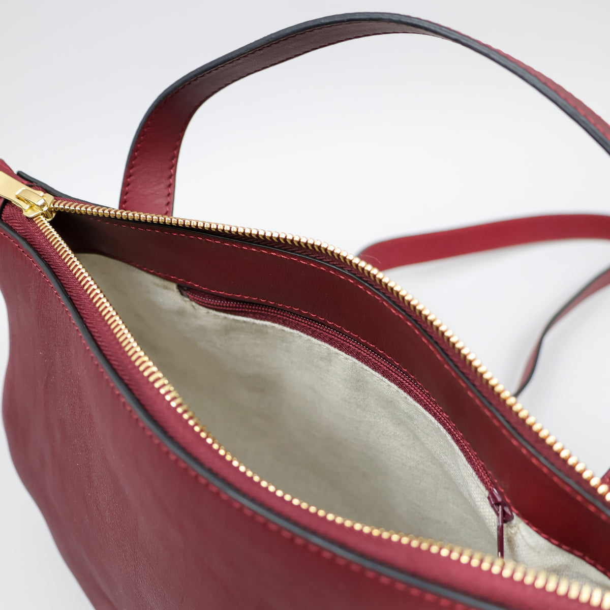 Billie - Mahogany Red