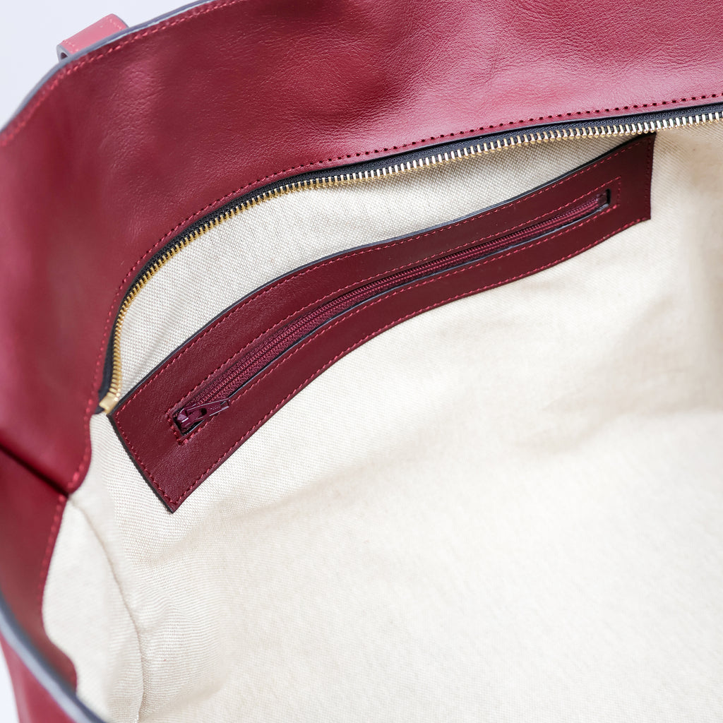 Fien - Mahogany Red