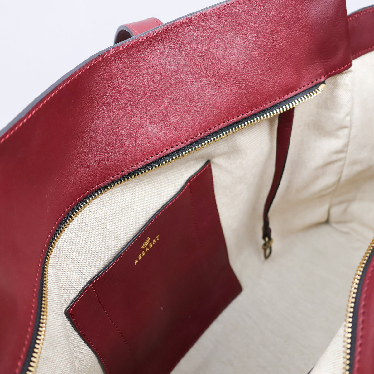 Fien - Mahogany Red