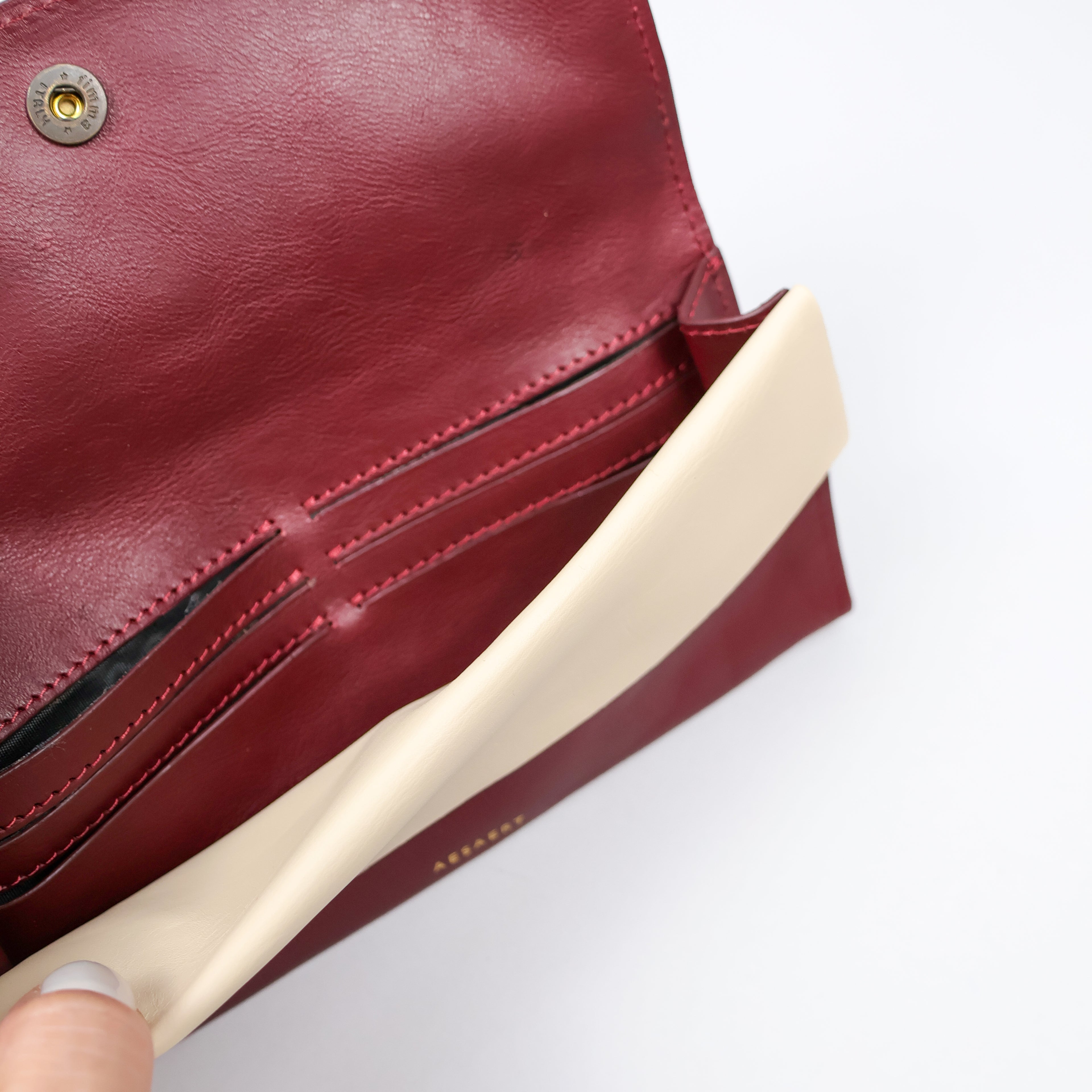 Camille - Mahogany red