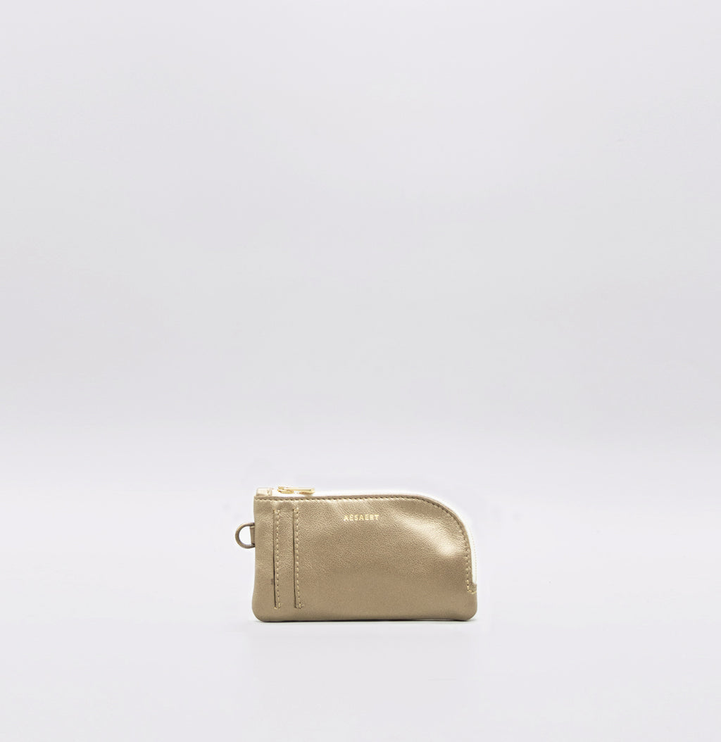 Vic - Gold