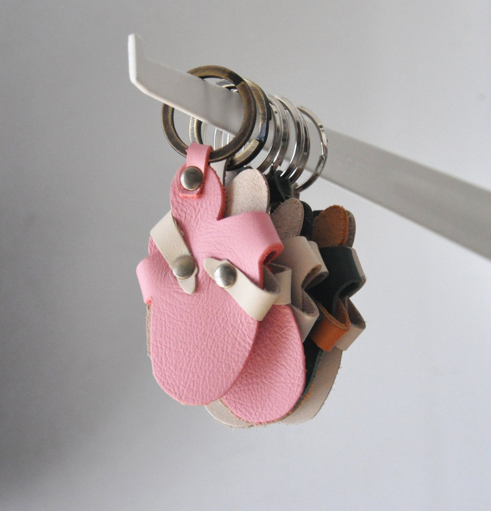 Knuffelsleutelhanger - THINK PINK